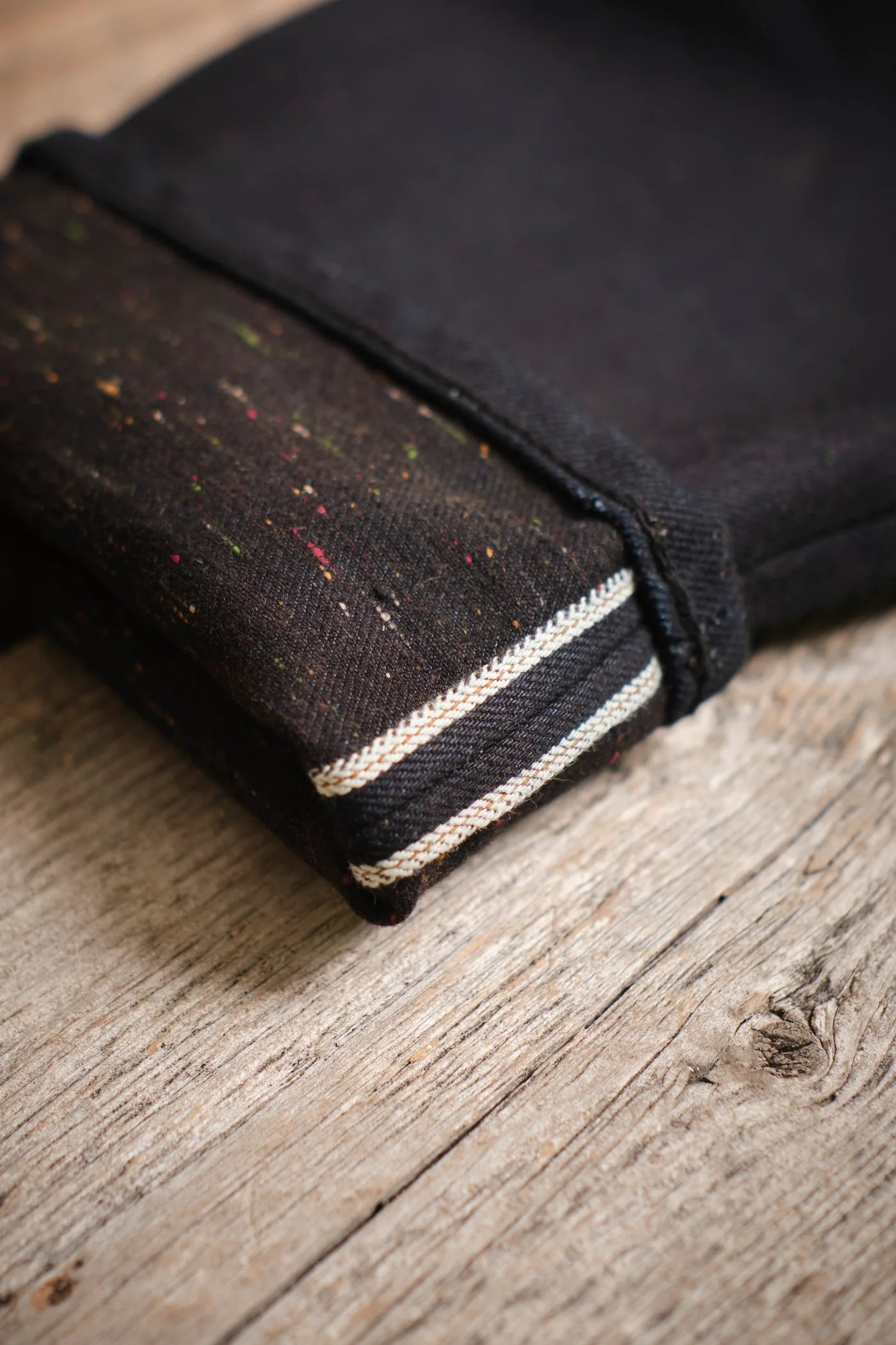 Freenote Cloth Portola Classic Taper in 14 Ounce Raw Fleck