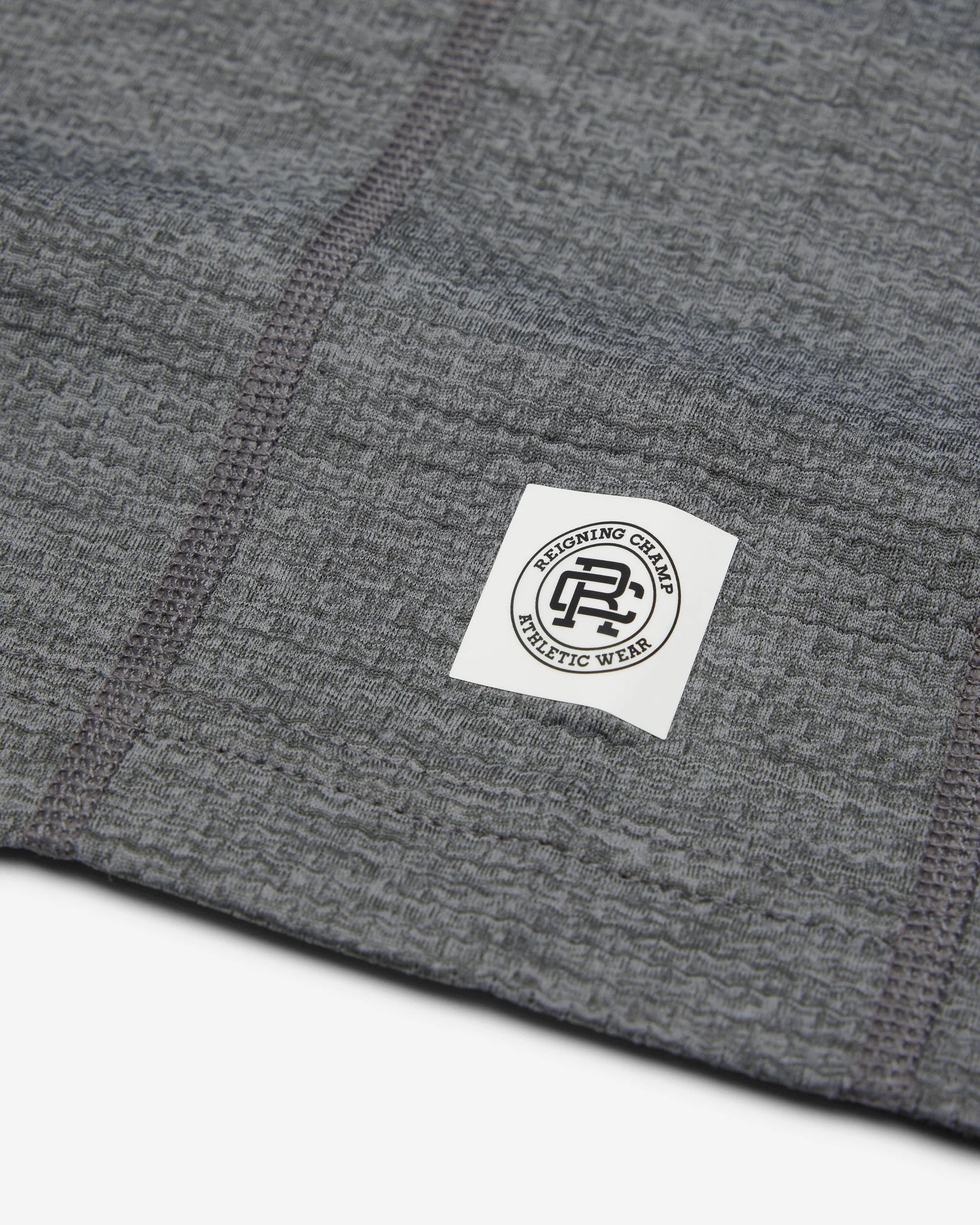 Reigning Champ Solotex Mesh Tiebreak Quarter Zip in Heather Carbon