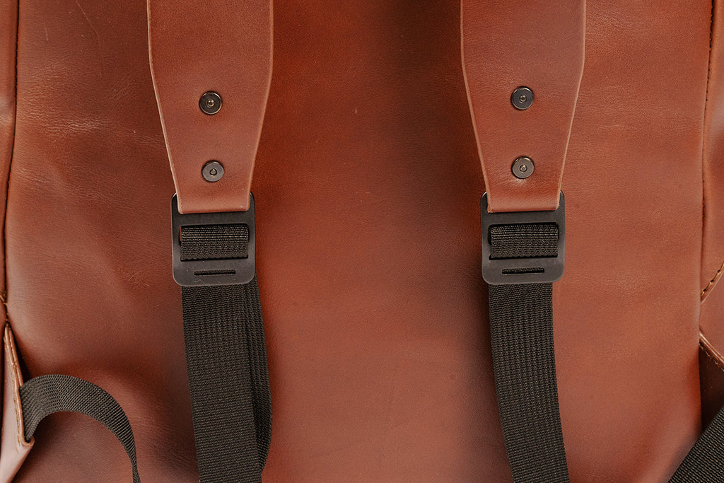 Tanner Goods Holton Leather Pack in Cognac